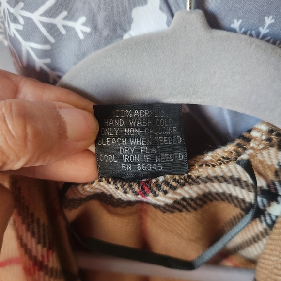 Women's Wrap - Picture 3 of 3